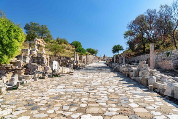 Unearthing Grandeur: Your Essential Guide to Visiting Ancient Ephesus