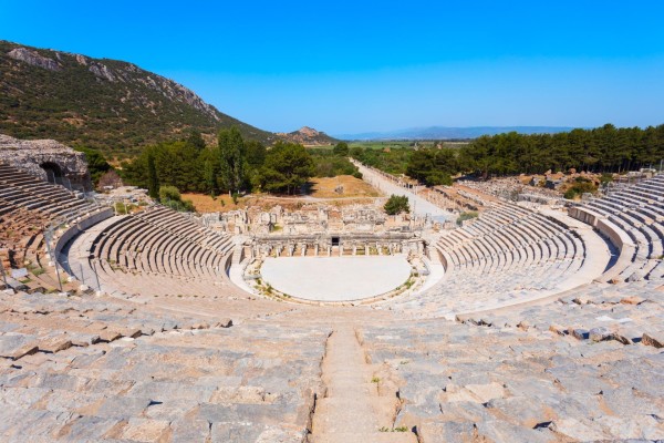 Unearthing Grandeur: Your Essential Guide to Visiting Ancient Ephesus
