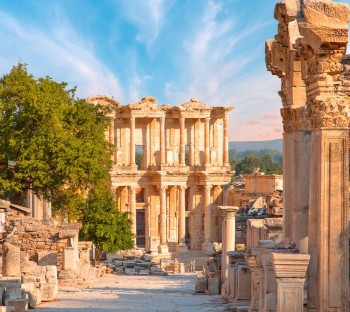 The Ultimate One-Day Challenge: Experiencing Ephesus and Pamukkale in a Single Private Tour